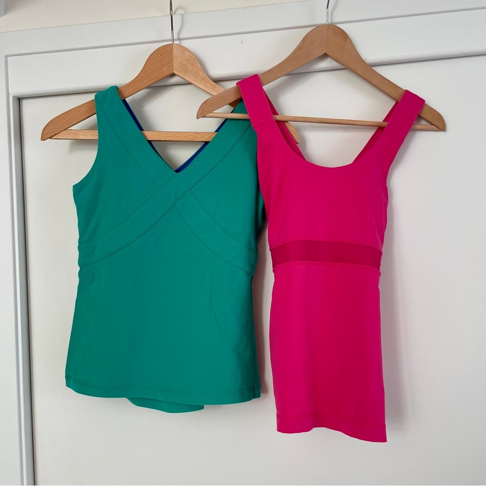 SALE 🔥Bundle of LULULEMON Workout Tanks‎ !!
